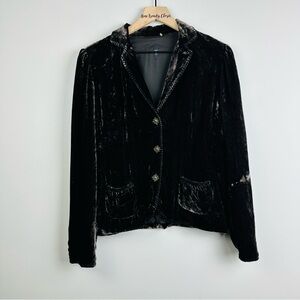 Tahari Velvet Blazer with Classic Silhouette Size Medium